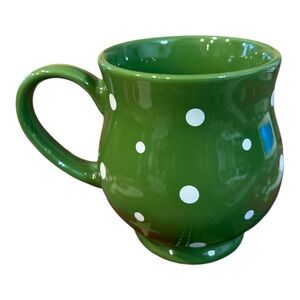 TEMP-TATIONS BY TARA GREEN FOOTED COFFEE TEA MUG WITH WHITE POLKA DOTS 16 OUNCE.